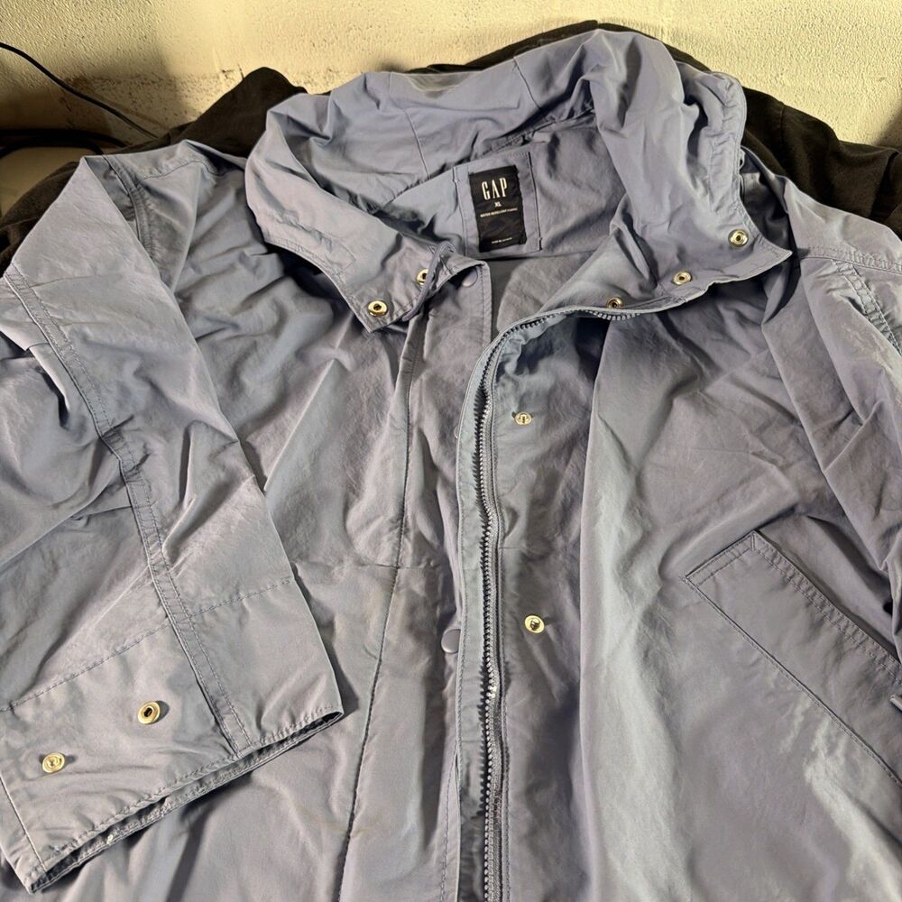 Gap Rain Jacket Mens or Womens Small Hooded Waterproof Parka Pockets XL